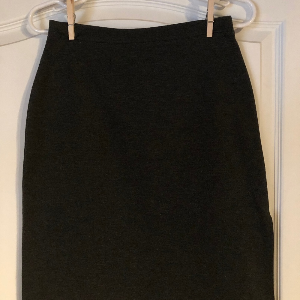 Gray pencil skirt